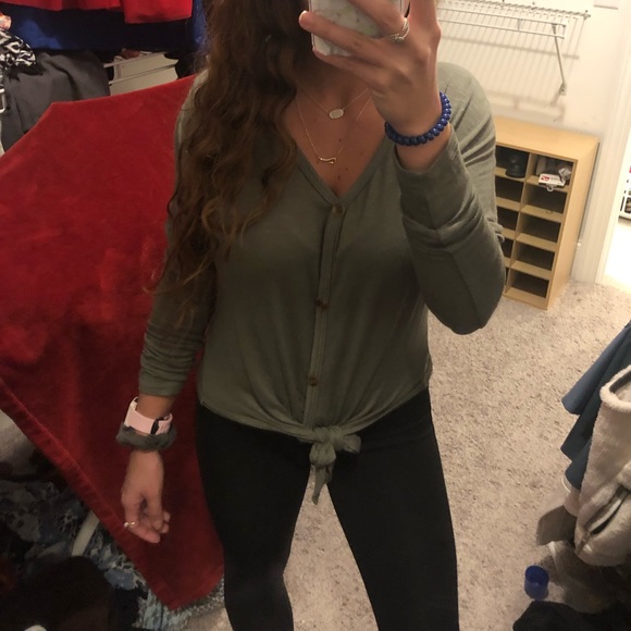 Green knot tie sweater - Picture 2 of 4